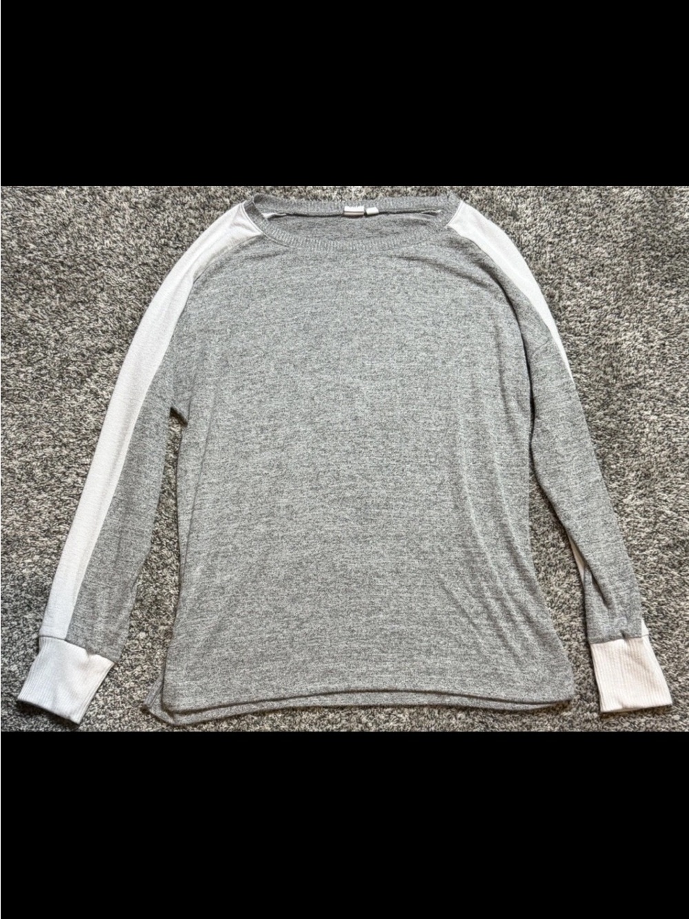 GAP Heather Gray Knit Top with Navy Logo
